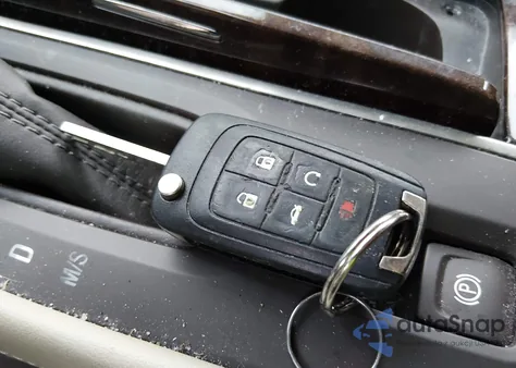 2014 Buick Lacrosse Leather Group z USA, uszkodzony, nr VIN 1G4GB5G35EF185328